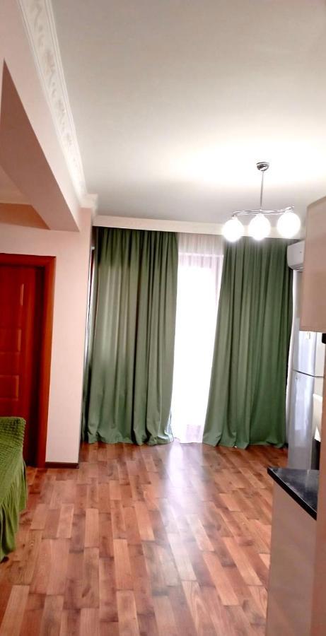 Daniel Sea View Apartment Batumi Exterior photo